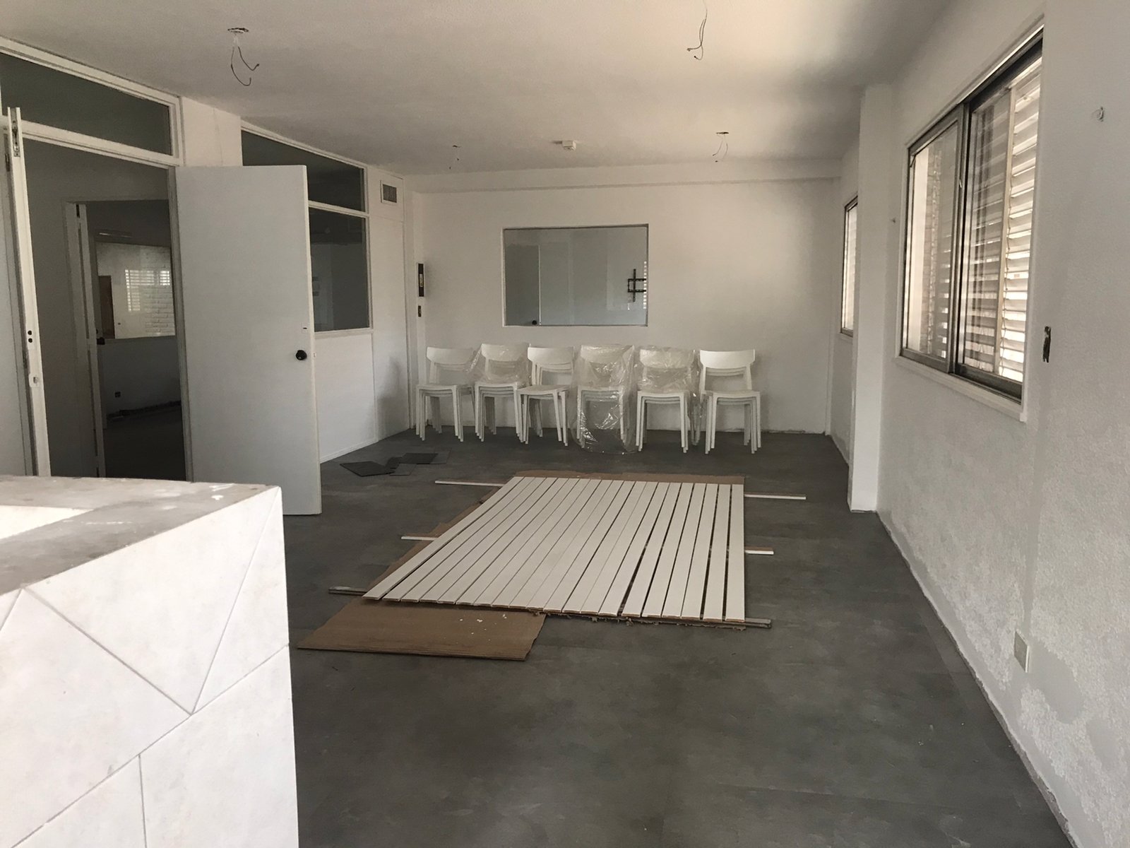 Después de la reforma — baño renovado, diseño de interiores Remodelante